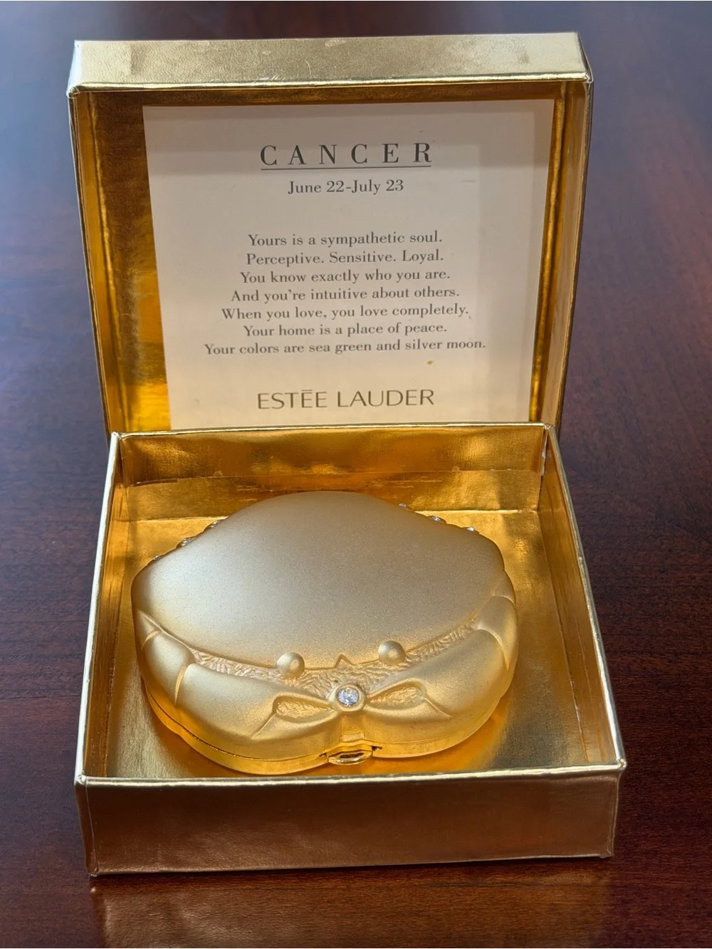 Collector’s Estée Lauder GOLDEN CANCER Compact Powder